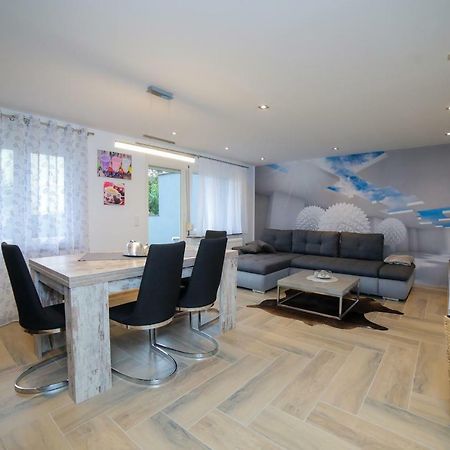 Apartment Claudia Sinsheim Eksteriør bilde