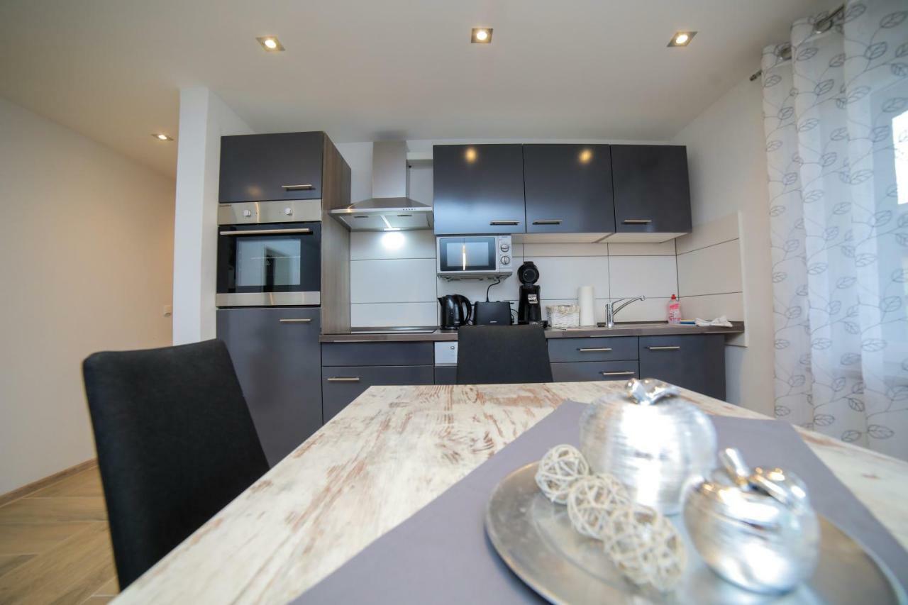 Apartment Claudia Sinsheim Eksteriør bilde