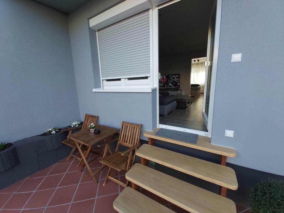 Apartment Claudia Sinsheim Eksteriør bilde