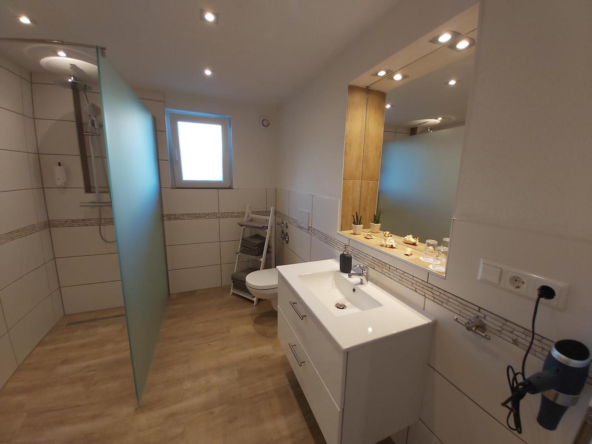 Apartment Claudia Sinsheim Eksteriør bilde