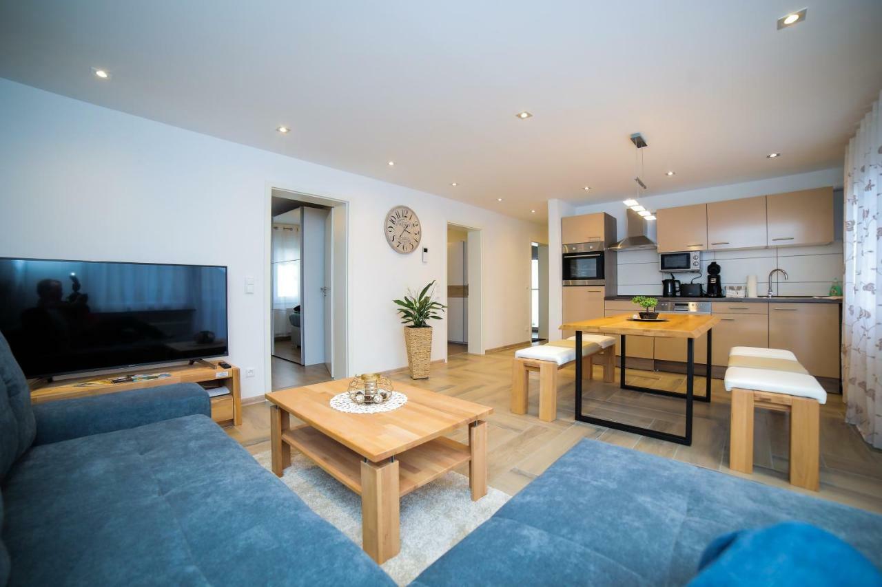 Apartment Claudia Sinsheim Eksteriør bilde