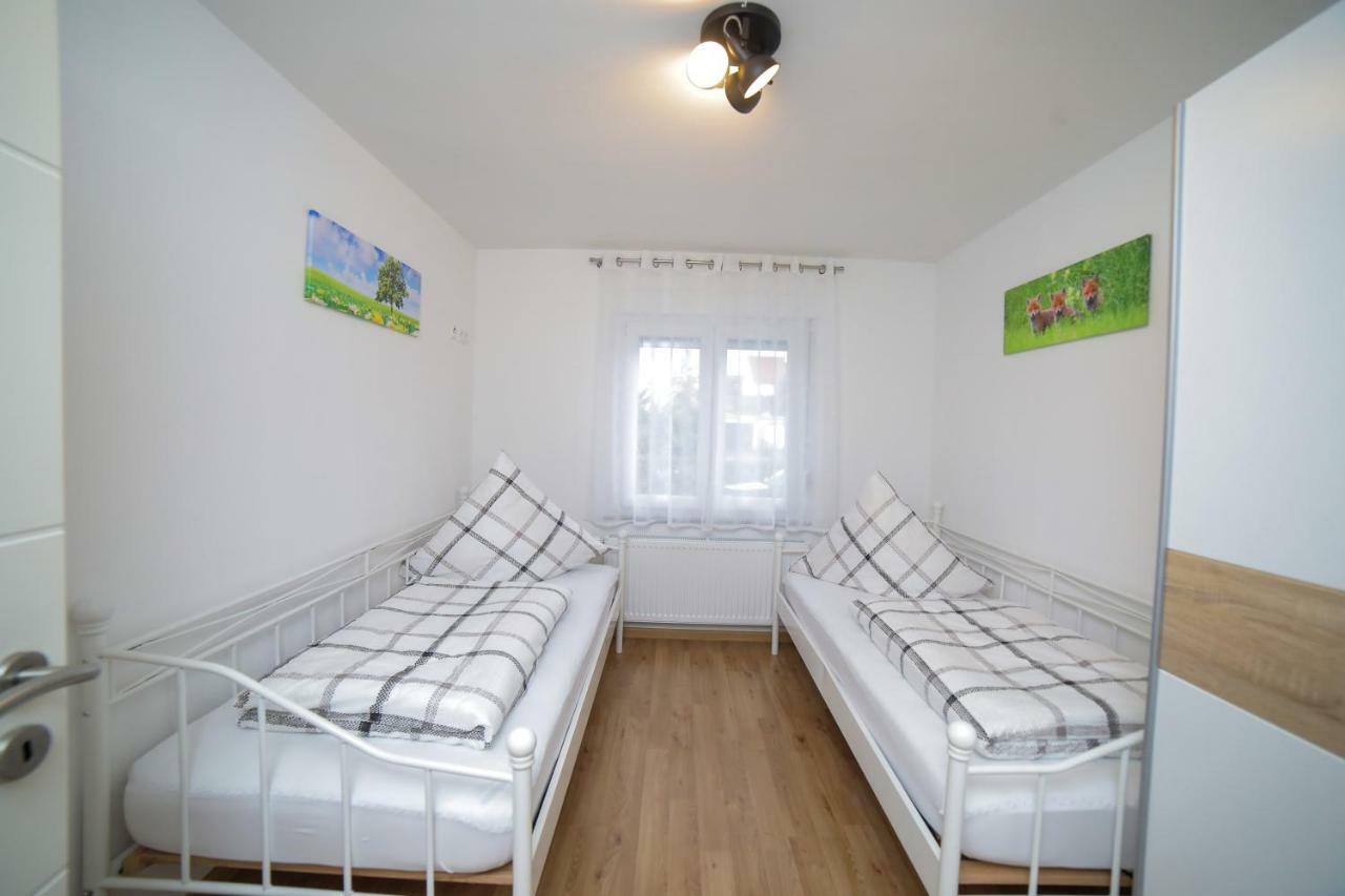Apartment Claudia Sinsheim Eksteriør bilde