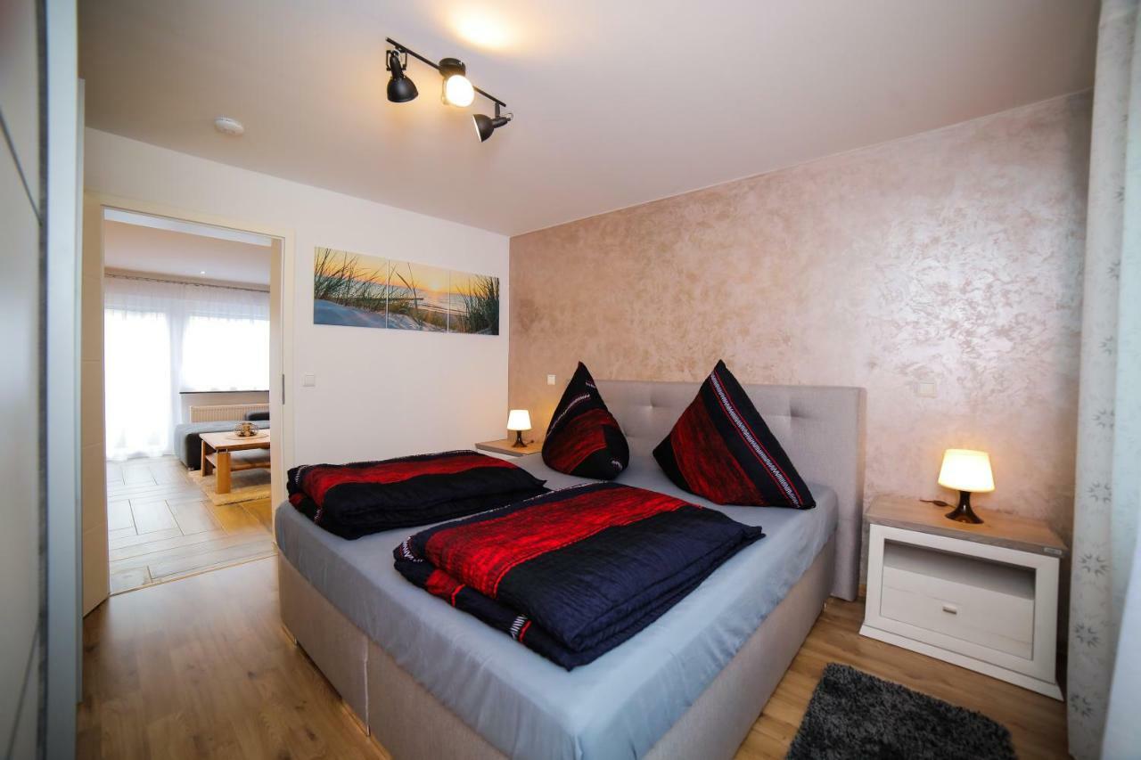 Apartment Claudia Sinsheim Eksteriør bilde