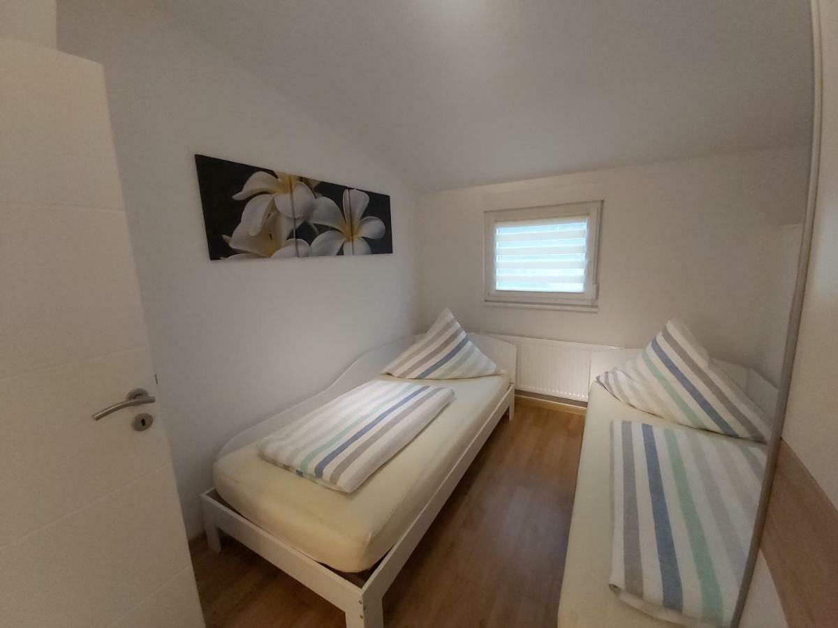 Apartment Claudia Sinsheim Eksteriør bilde