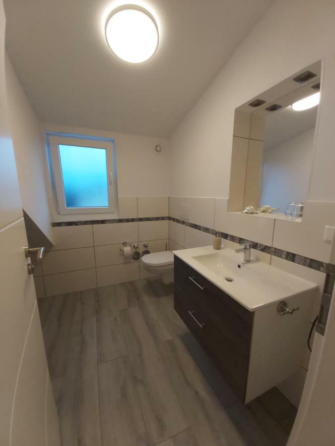 Apartment Claudia Sinsheim Eksteriør bilde