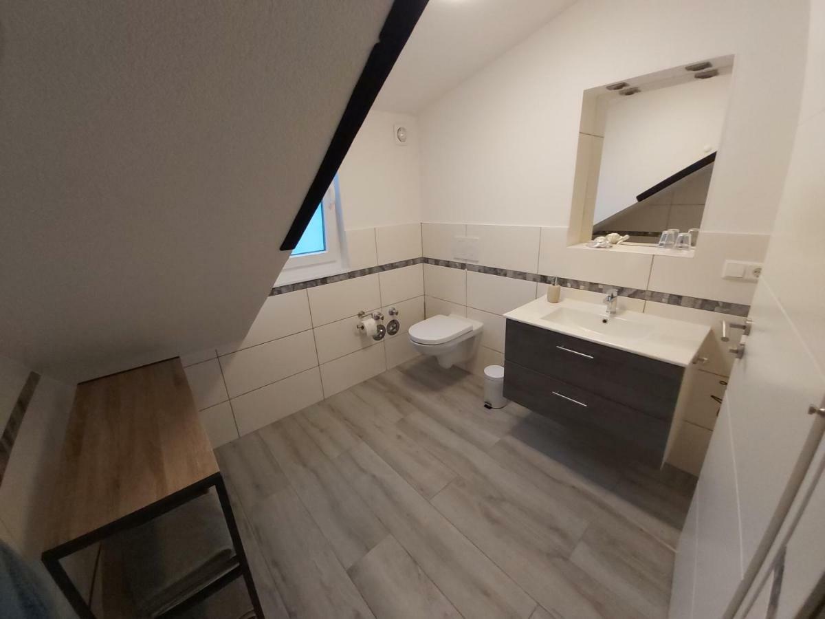 Apartment Claudia Sinsheim Eksteriør bilde