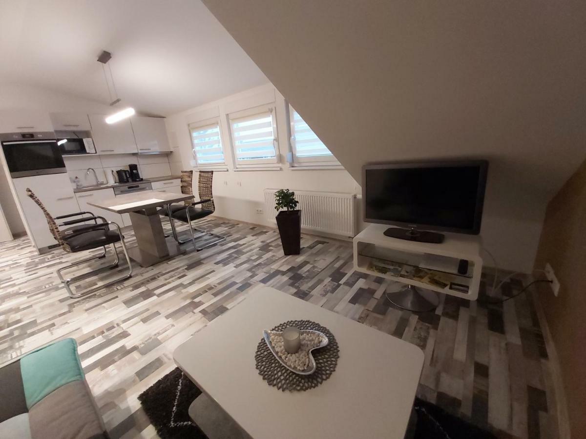 Apartment Claudia Sinsheim Eksteriør bilde