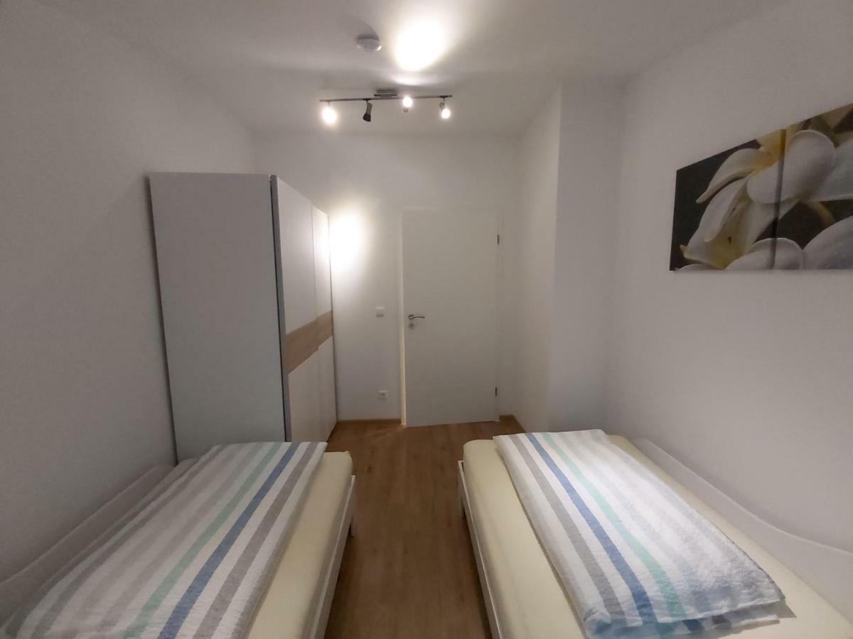 Apartment Claudia Sinsheim Eksteriør bilde